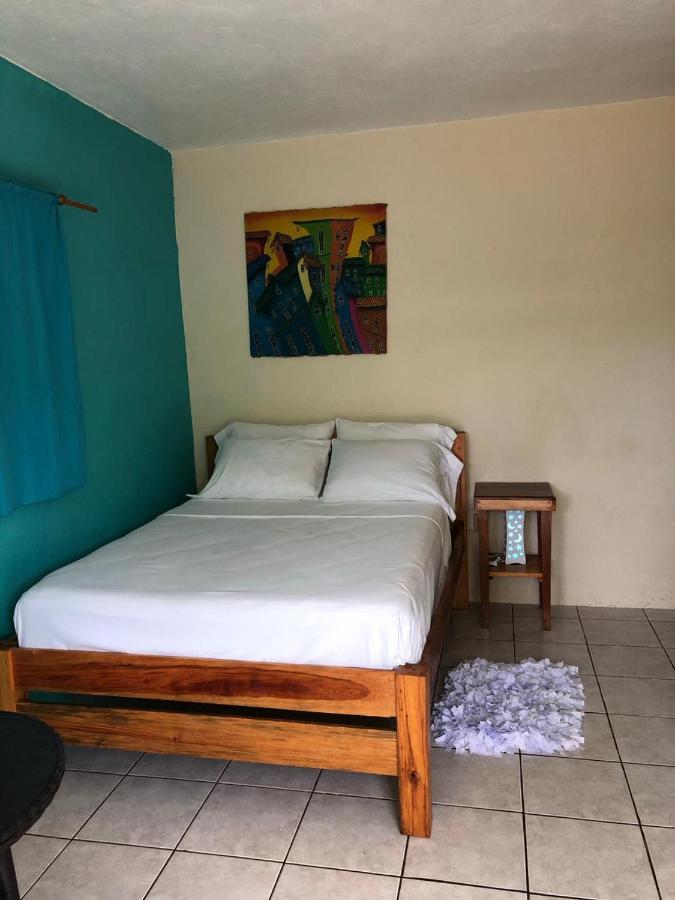Sunshine Hotel 小玉米岛 外观 照片